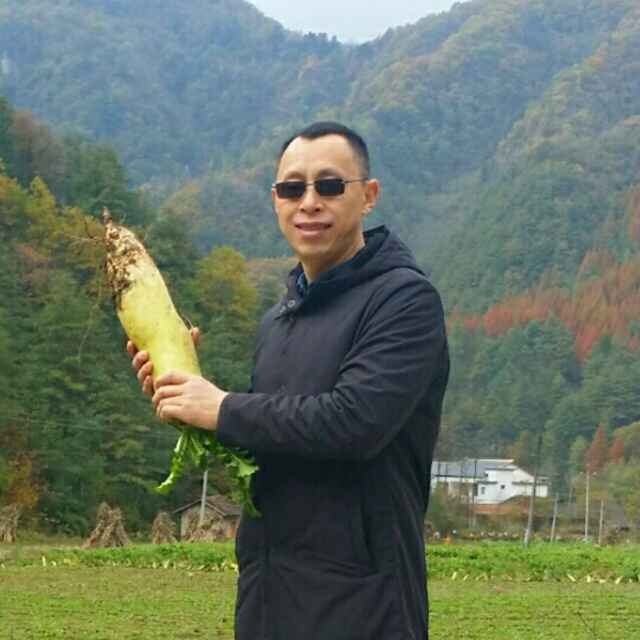 墨迹男的第一张照片--平潭婚介网
