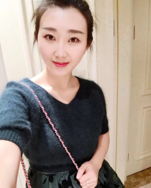 小妮的第三张照片--平潭婚介网