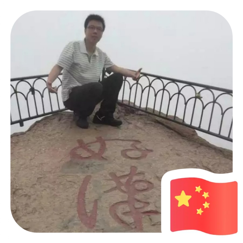一只小虎牙的第一张照片--平潭婚介网