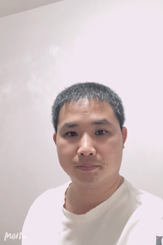 小梁的第一张照片--平潭婚介网