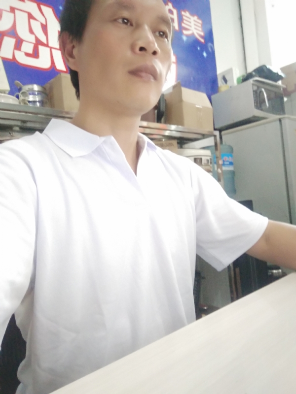 深蓝色的海的第一张照片--平潭婚介网