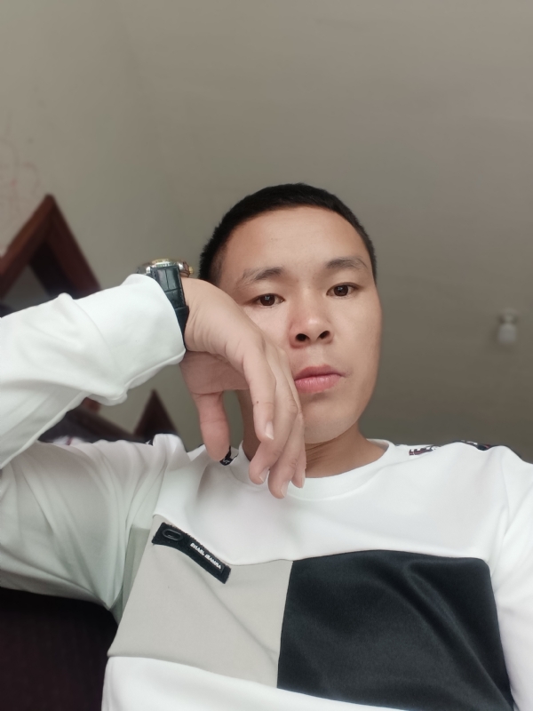 冷漠的第一张照片--平潭婚介网