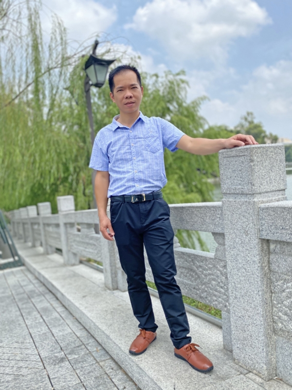奇峰向阳的第一张照片--平潭婚介网