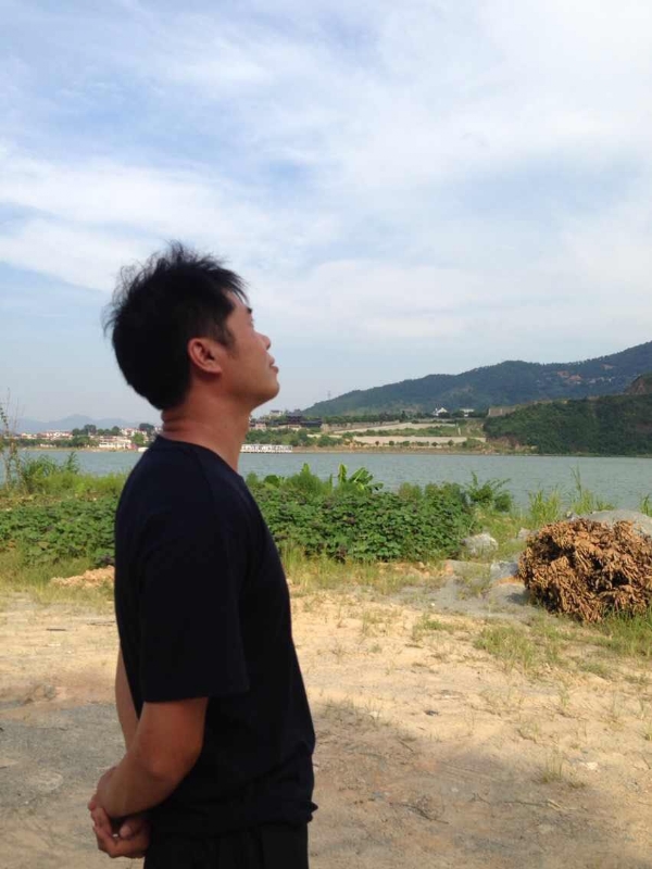 雾里看花的第一张照片--平潭婚介网