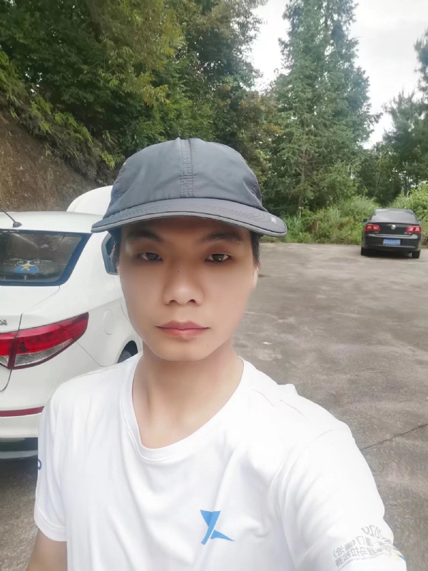 携手相伴的第一张照片--平潭婚介网