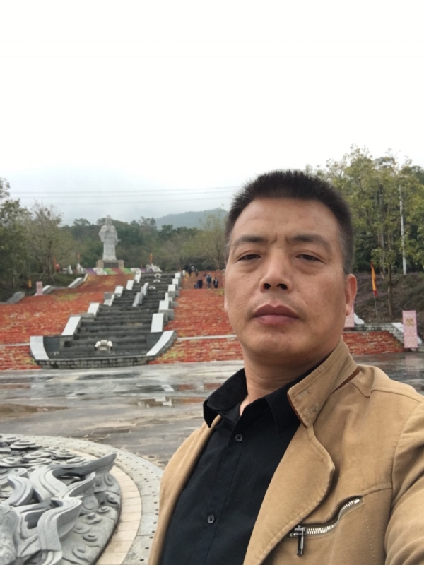 开心的松鼠的第一张照片--平潭婚介网