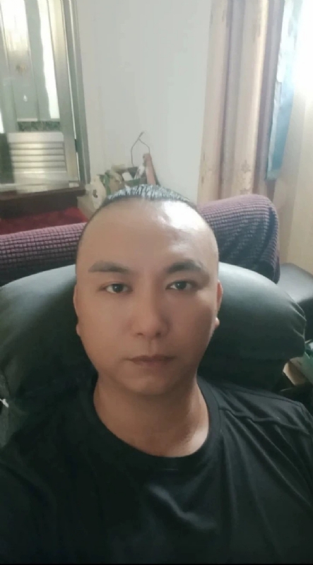 施逸森的第一张照片--平潭婚介网