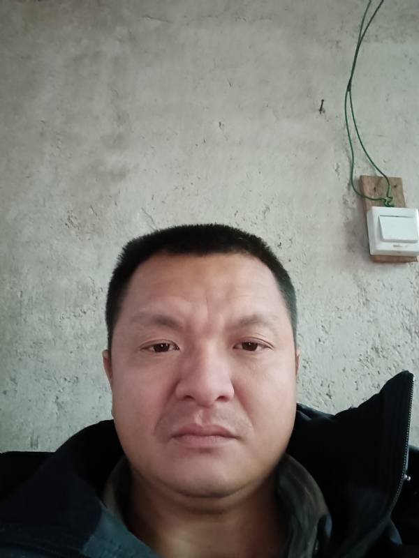 兰成龙的第四张照片--平潭婚介网