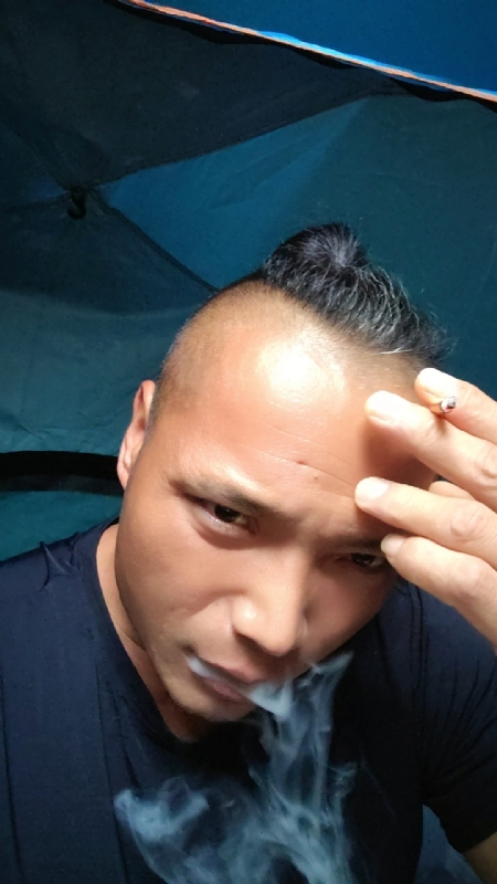 伯爵的第四张照片--平潭婚介网