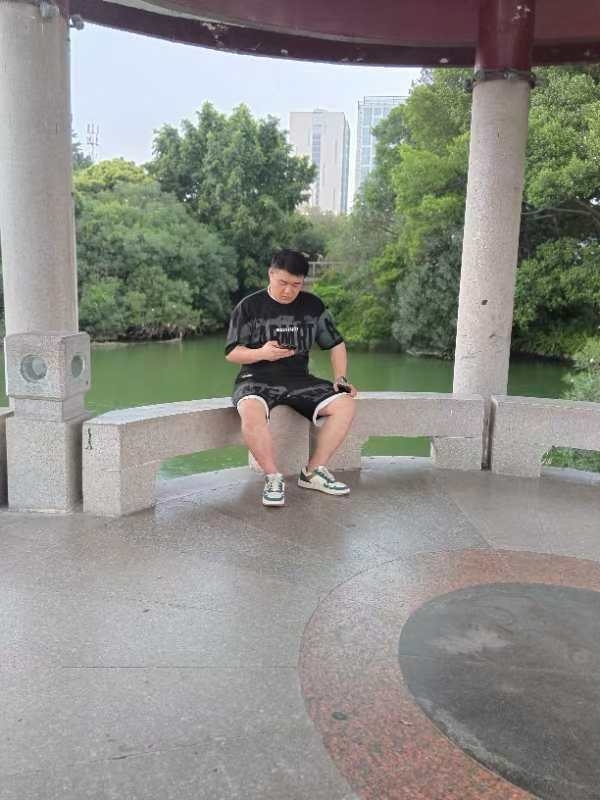 不善挽留的第二张照片--平潭婚介网